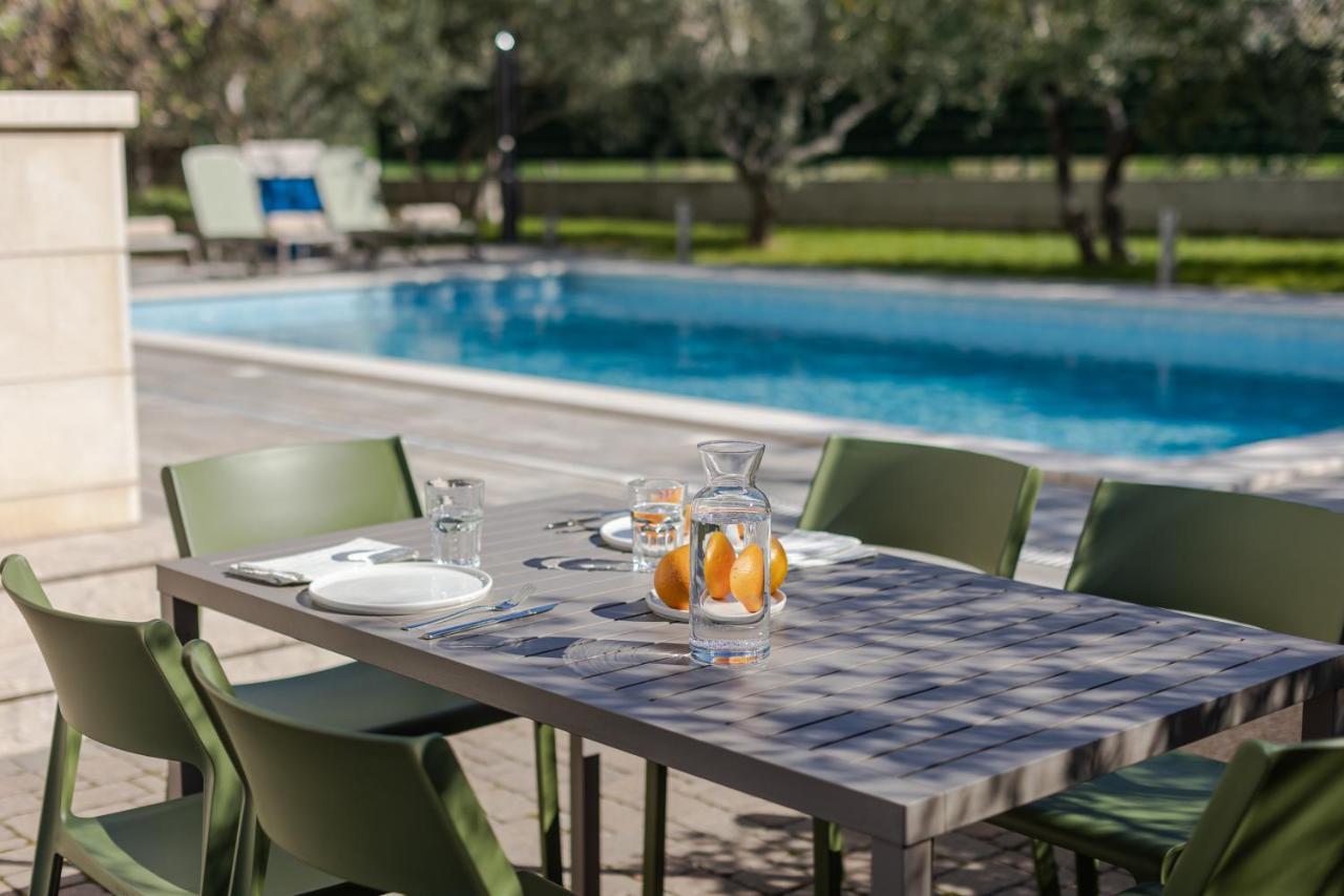 Apartamento The Olive Poolhouse Split Exterior foto
