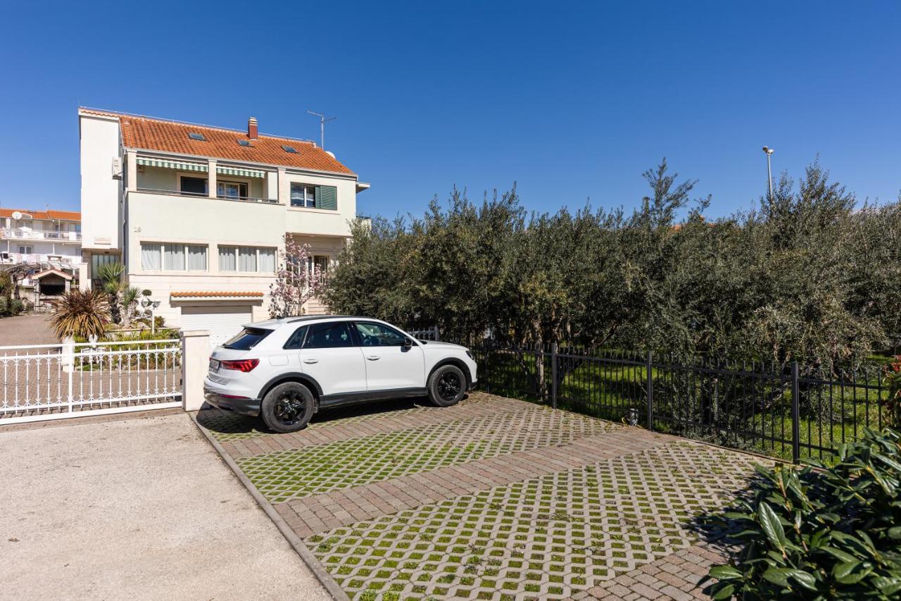 Apartamento The Olive Poolhouse Split Exterior foto