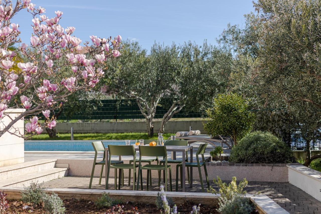 Apartamento The Olive Poolhouse Split Exterior foto